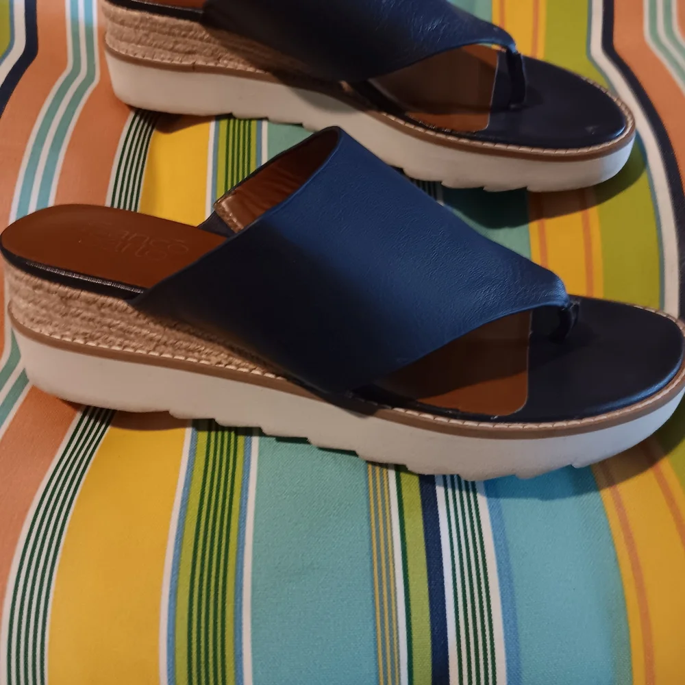 Franco Sarto Dark Blue Leather Sandals - Picture 2 of 3